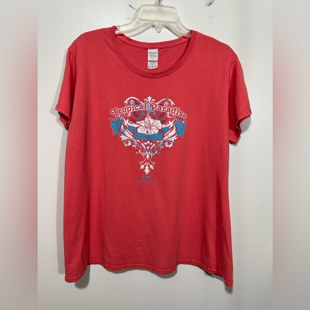 Woman’s short sleeve shirt